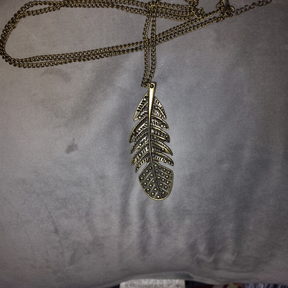 Feather Pendant Necklace - Picture 2 of 3
